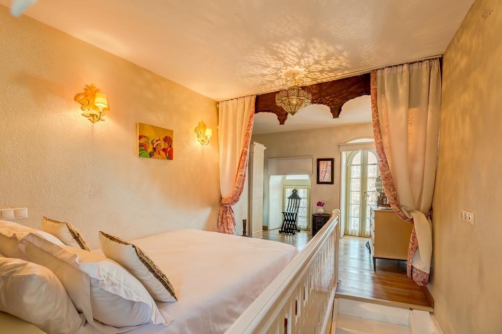 Ipekyol Villa Avec Piscine Privee Çeşme Exterior foto