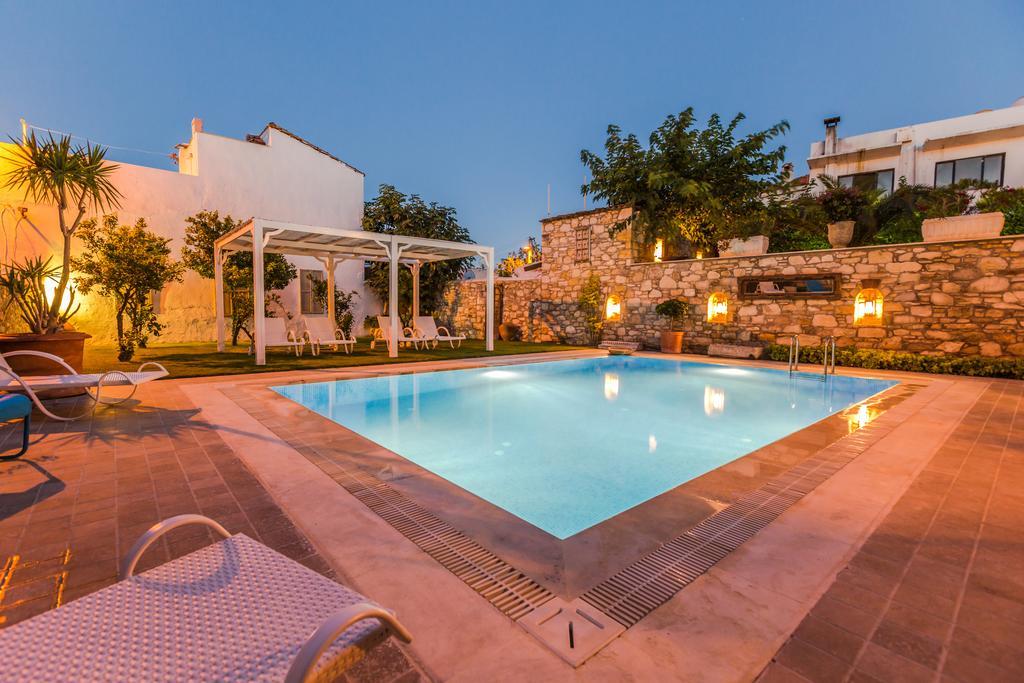 Ipekyol Villa Avec Piscine Privee Çeşme Exterior foto