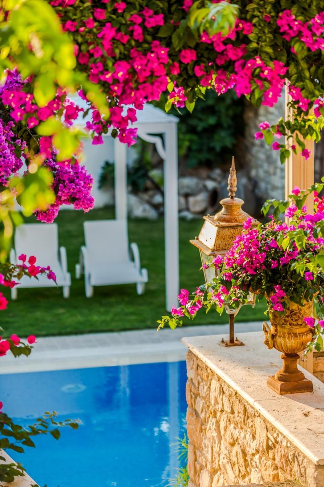Ipekyol Villa Avec Piscine Privee Çeşme Exterior foto